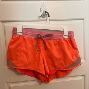 Lululemon Hotty Hot Short 2.5’’